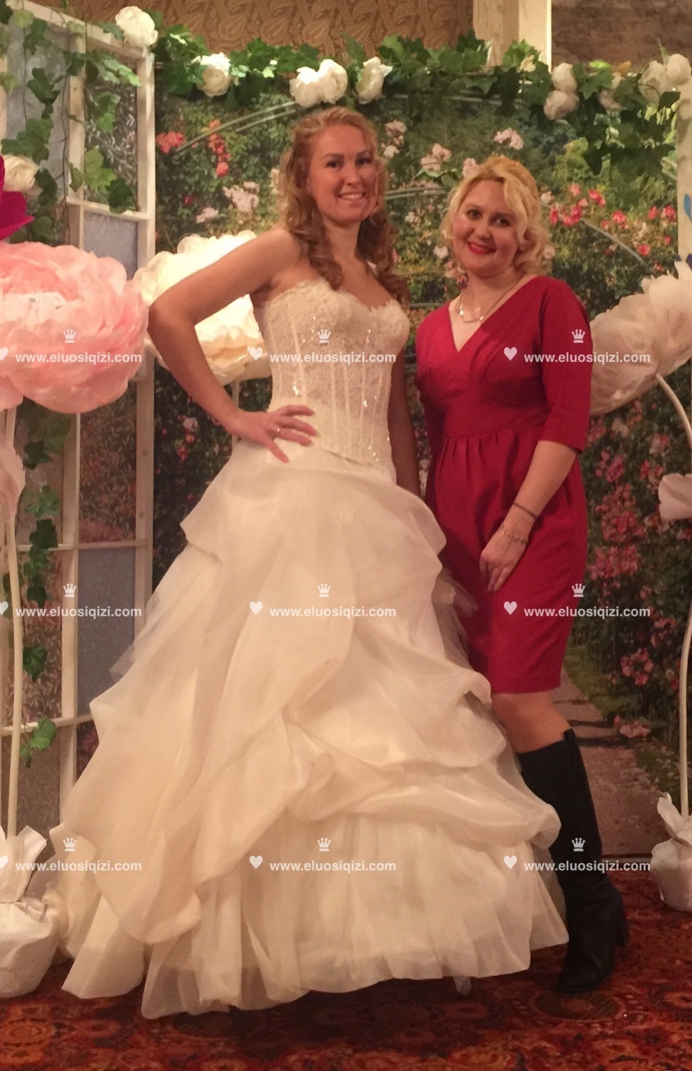 俄罗斯美女结婚 俄罗斯婚姻介绍所
